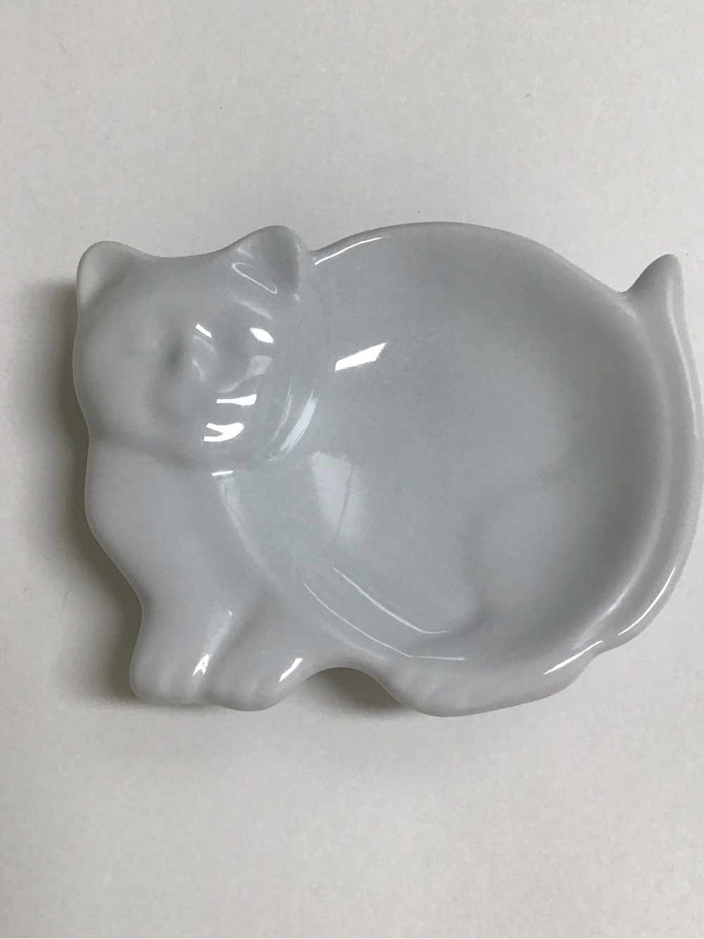 Knobler Porcelain White Cat Tea Bag Holder Trinket Dish Gum 3x4” Japan Vintage